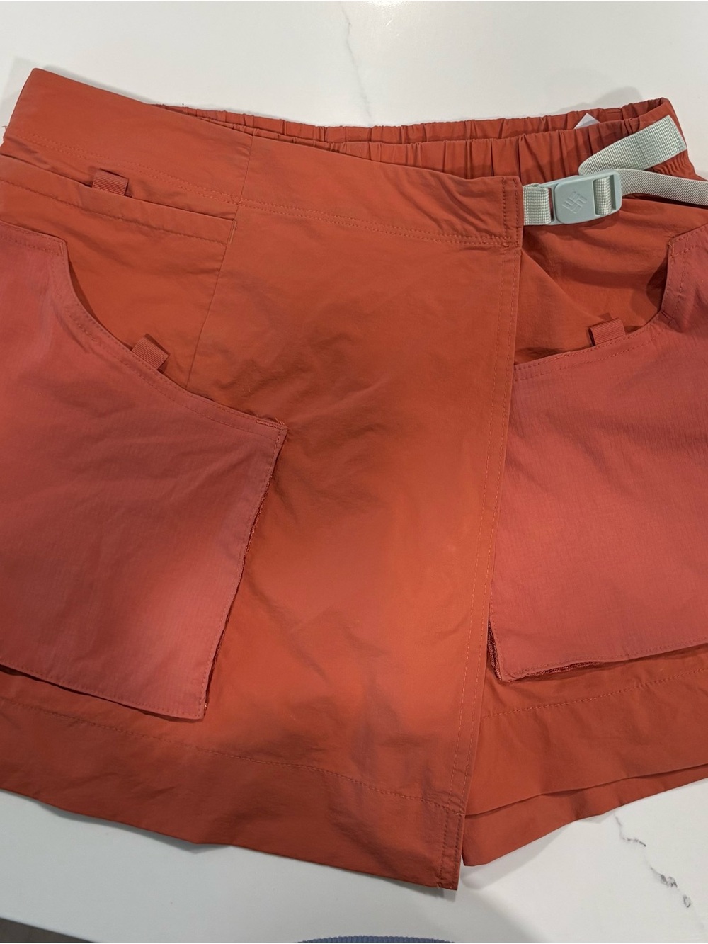 Columbia Heritage Belted Hiking Shorts Small Coral Salmon Gorpcore Utility Trail
